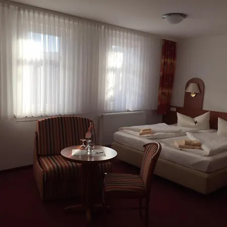 Landgasthof Zur Tanne 2*