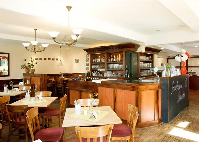 Landgasthof Zur Tanne 2*